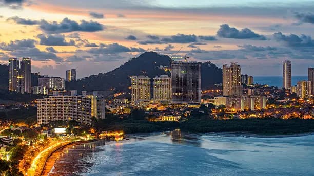 Gurney Drive at evening